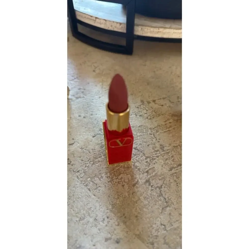 Valentino lip stick and blush set